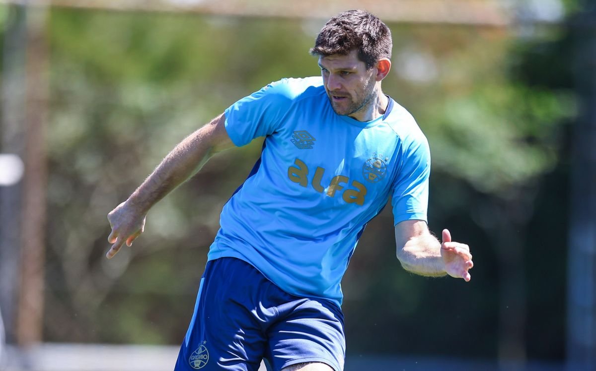 Procuradoria do STJD acata tese e Grêmio deve conseguir anular cartões de Kannemann e Marlon