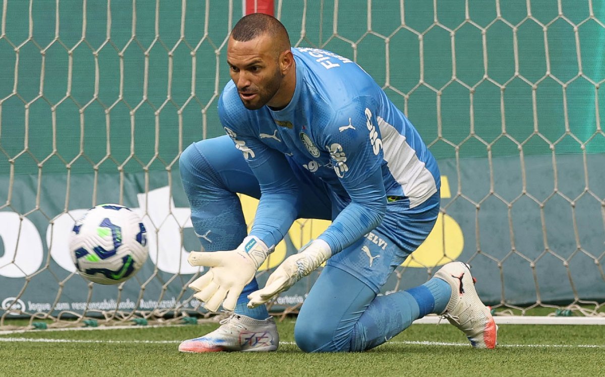 Palmeiras: Weverton sofre lesão e preocupa para  jogo decisivo contra o Flamengo