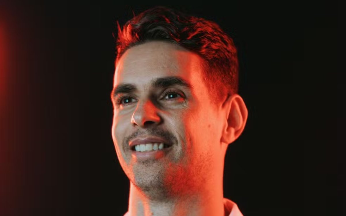 São Paulo mantém confiança em Oscar após síncope; meia decide futuro na carreira