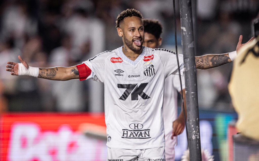 Neymar marcou e deu assistência na vitória do Santos contra o Sport