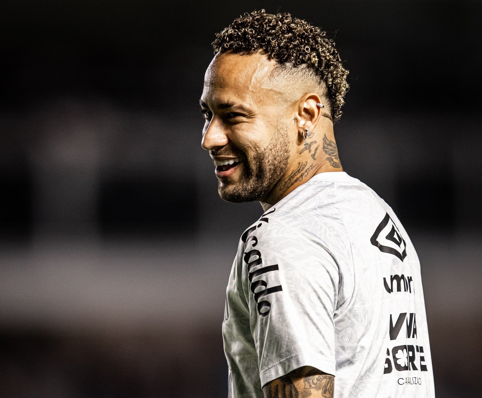 Neymar desabafa sobre comentários maldosos em meio à sua lesão
