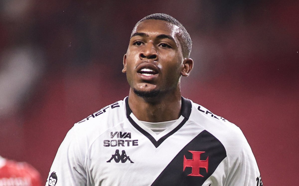 Vasco encaminha renovação com Rayan até o fim de 2028 e dobra cláusula de rescisão