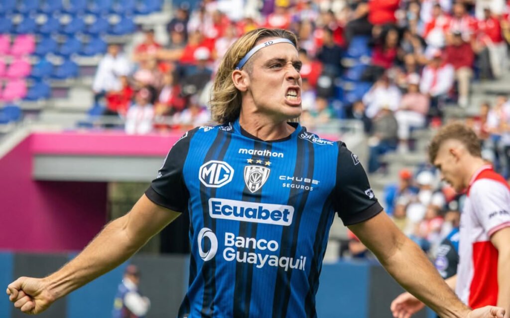 Claudio Spinelli, destaque do Independiente del Valle na temporada 2025, interessa ao Botafogo