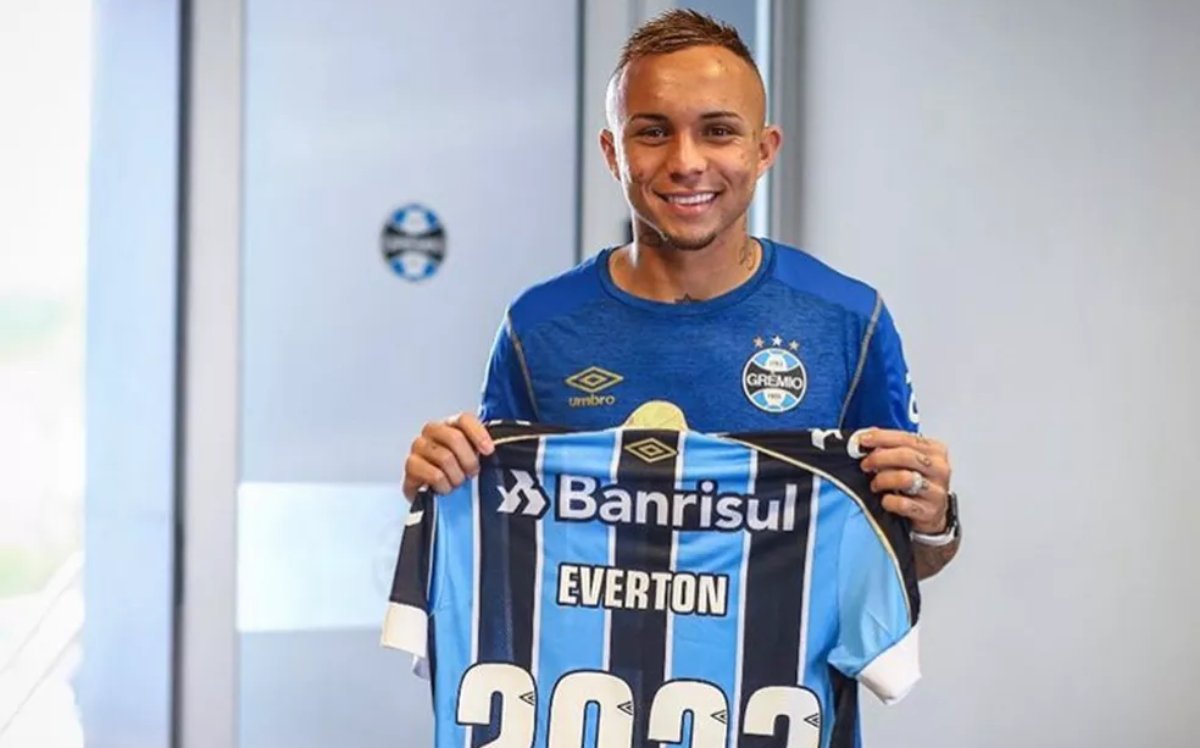 Diretoria do Grêmio monitora quatro reforços de peso para brigar por títulos em 2026