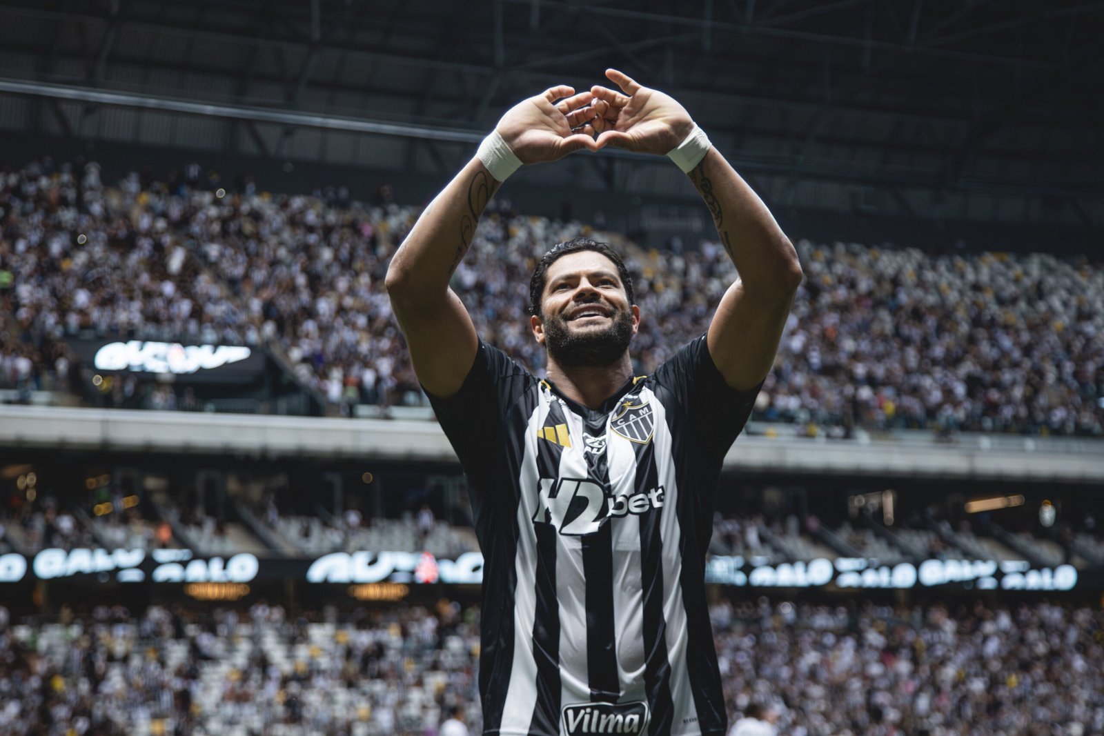 Hulk confirma permanência no Atlético-MG até o fim de 2026, mas encerra conversas por renovação