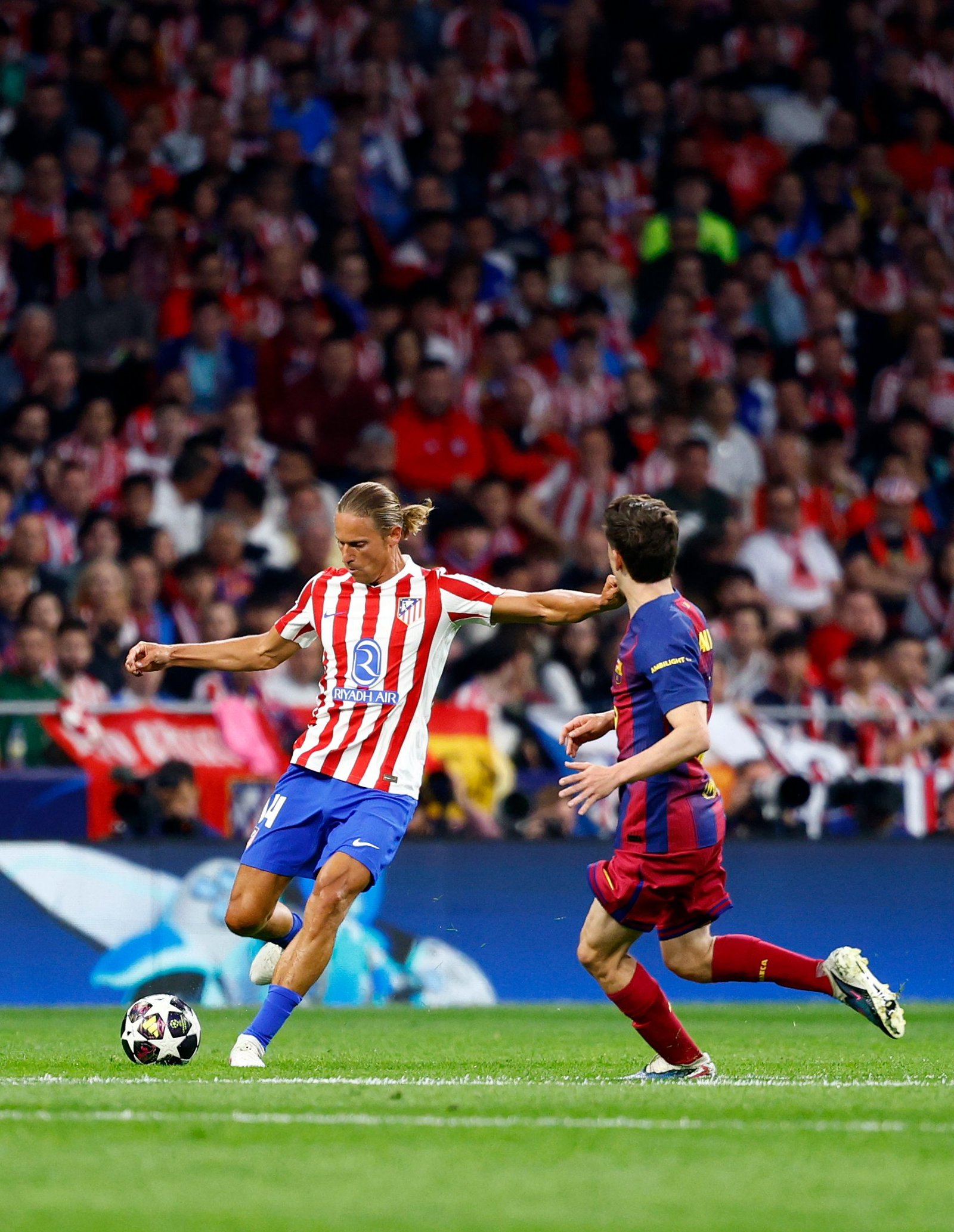 Barcelona vence o Atlético de Madrid no Metropolitano, mas não supera agregado e está fora da Champions League; veja